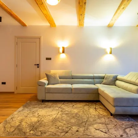 公寓 Sun X Mountains - Old Town *