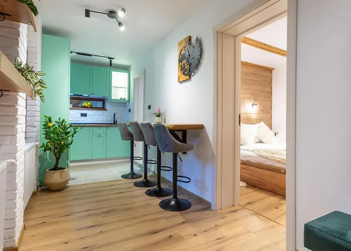 Sun X Mountains - Old Town